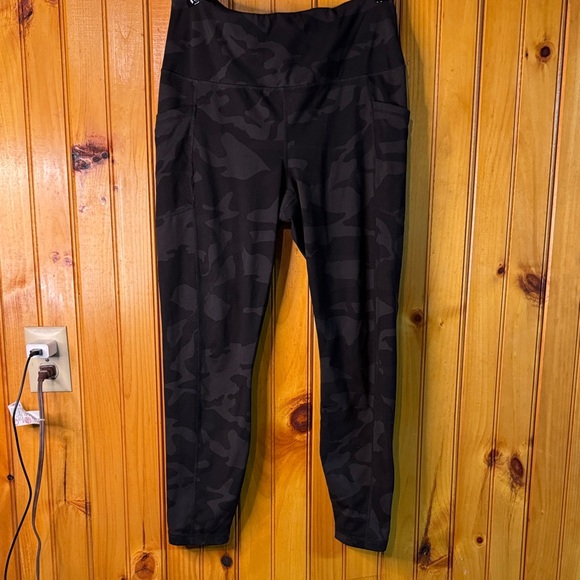 Yogalicious Pants - Yogalicious Dark Camo Leggings